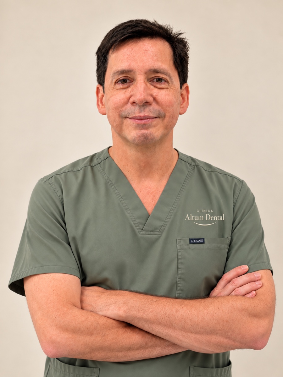 Dr. David González